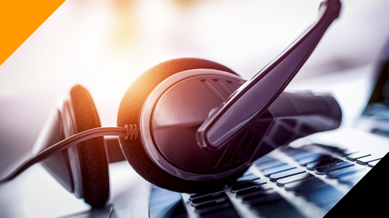 Differences between a CRM vs. Call Center