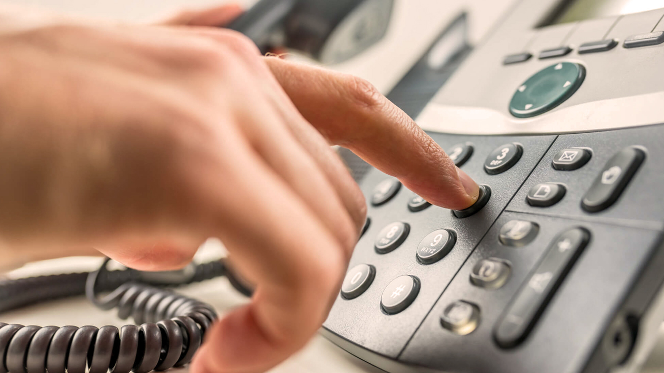 What’s the difference between predictive dialer and auto dialer?