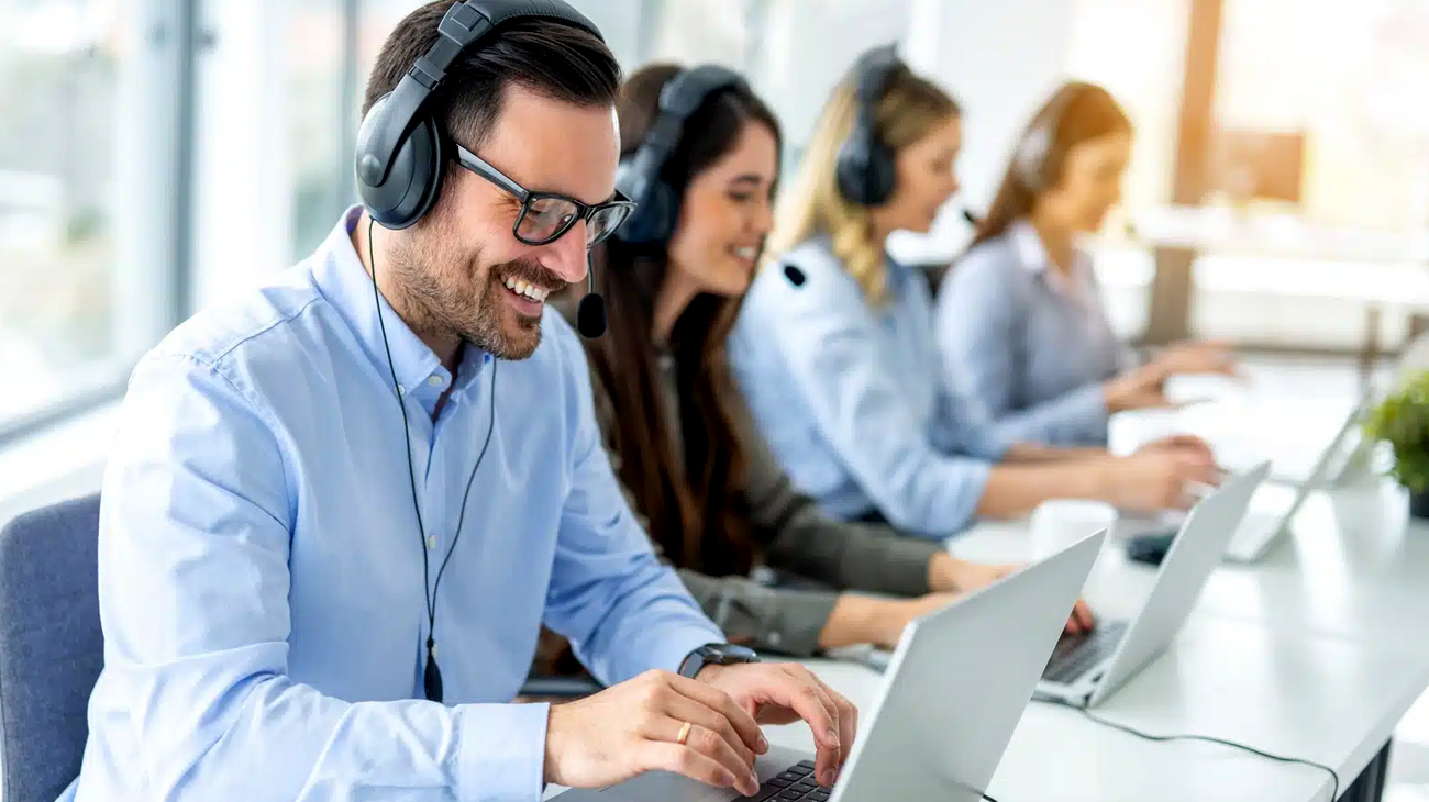 Contact Center as a Service (CCaaS): The Complete Guide